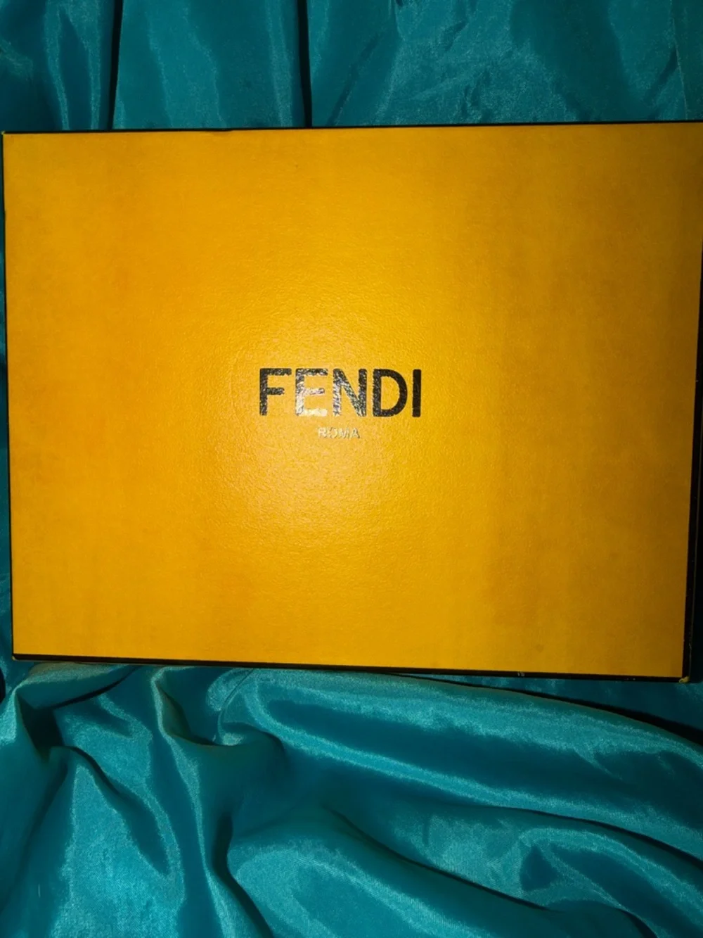 Fendi-FF Diamonds Continental Wallet on Chain,made of textured calfskin leather - Picture 8 of 15
